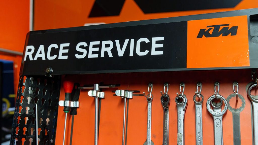 Valtuutettu KTM-huolto Turussa ja Helsingissä